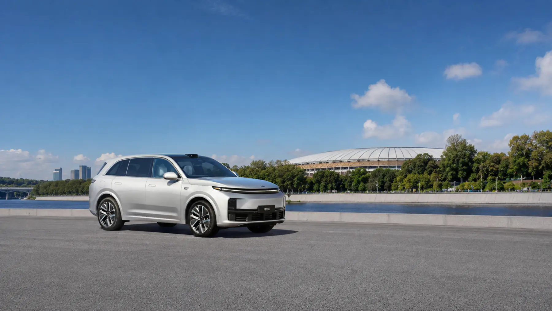 Li Auto L7 на официальной фотографии